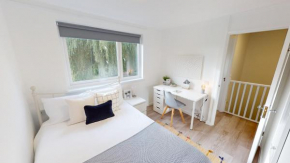 Bright and Cosy 4-Bedroom Home